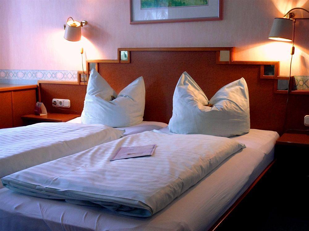 Regiohotel Germania Am Kurpark บัดฮาร์ซบวร์ก ภายนอก รูปภาพ