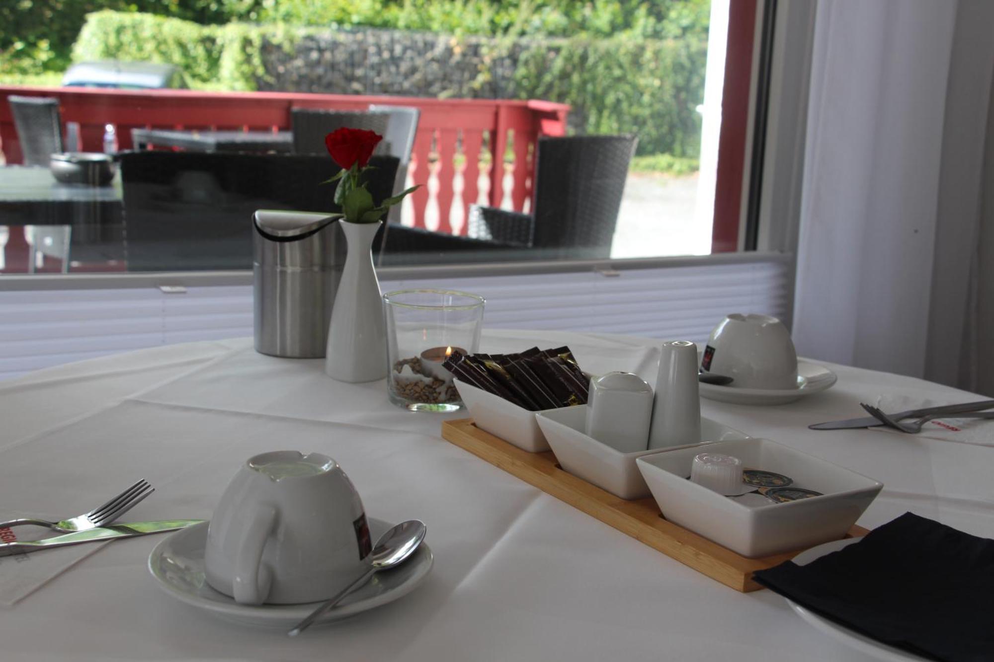 Regiohotel Germania Am Kurpark บัดฮาร์ซบวร์ก ภายนอก รูปภาพ