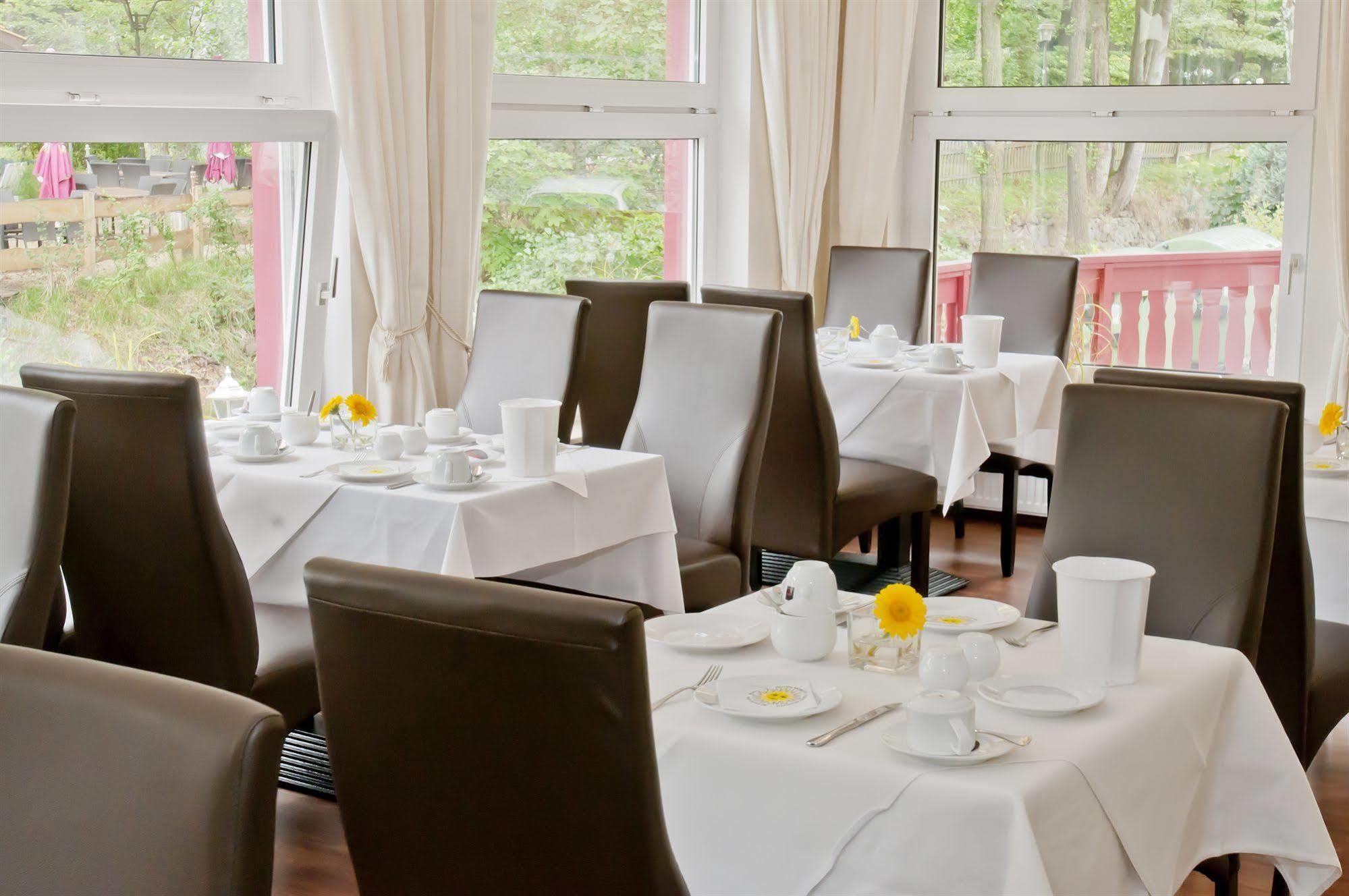 Regiohotel Germania Am Kurpark บัดฮาร์ซบวร์ก ภายนอก รูปภาพ