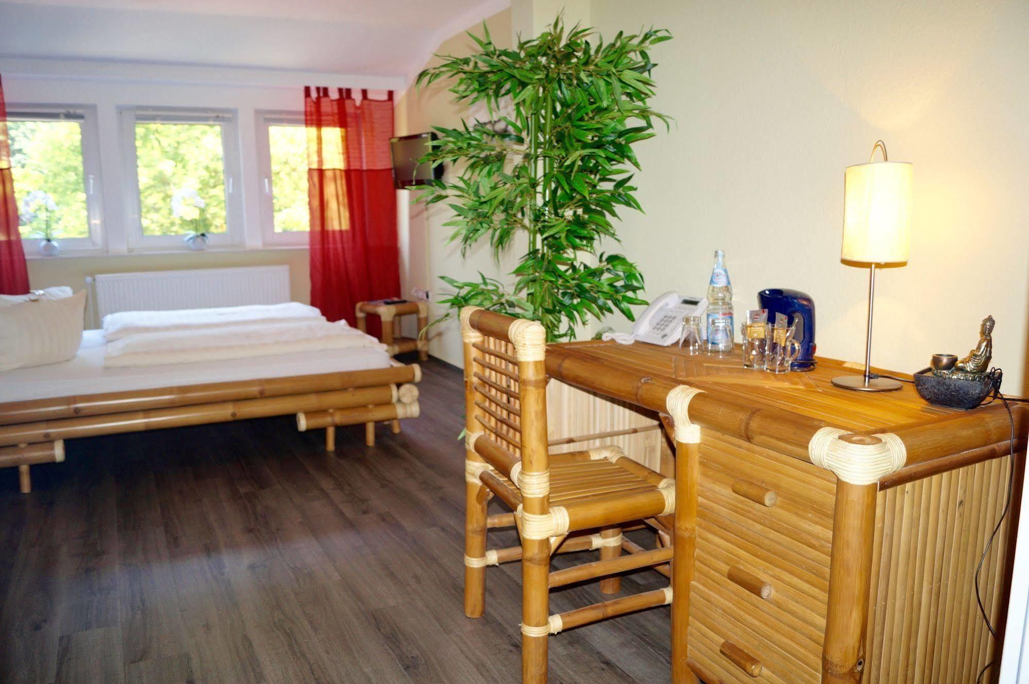 Regiohotel Germania Am Kurpark บัดฮาร์ซบวร์ก ภายนอก รูปภาพ