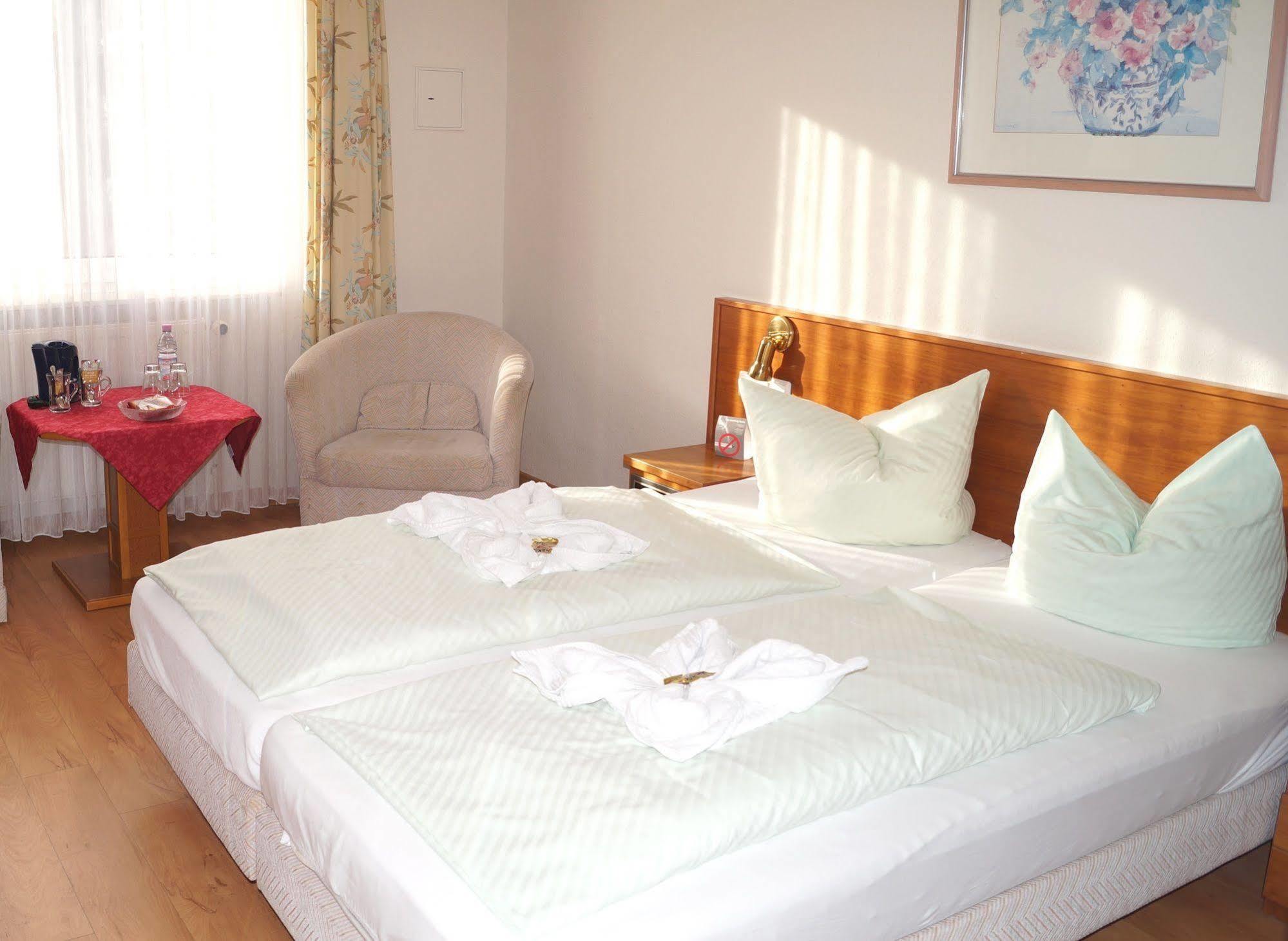 Regiohotel Germania Am Kurpark บัดฮาร์ซบวร์ก ภายนอก รูปภาพ