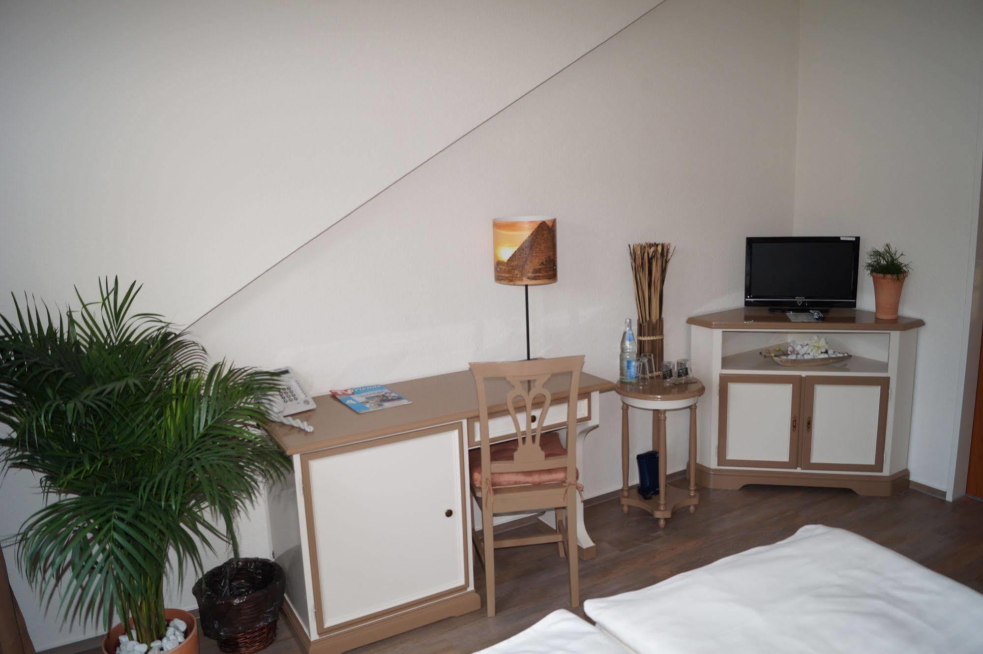 Regiohotel Germania Am Kurpark บัดฮาร์ซบวร์ก ภายนอก รูปภาพ